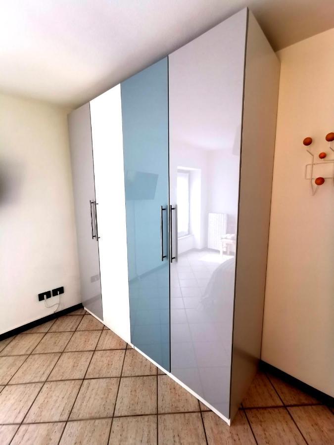 Old Town Apartment With Terrace - Live Love Lake Пескиера дел Гарда Екстериор снимка