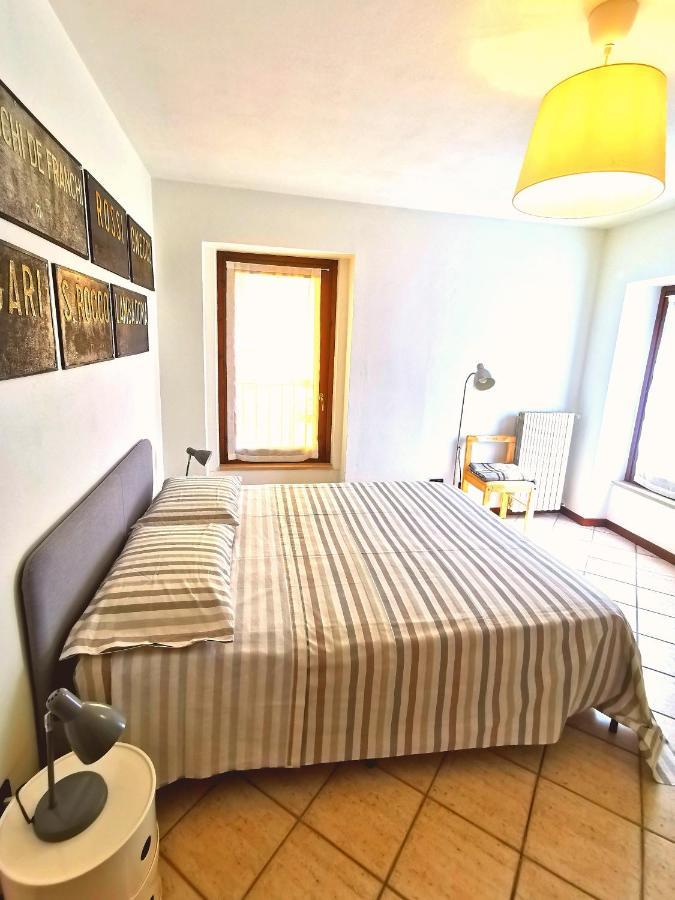 Old Town Apartment With Terrace - Live Love Lake Пескиера дел Гарда Екстериор снимка