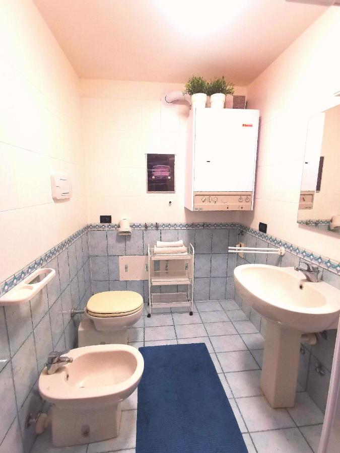 Old Town Apartment With Terrace - Live Love Lake Пескиера дел Гарда Екстериор снимка
