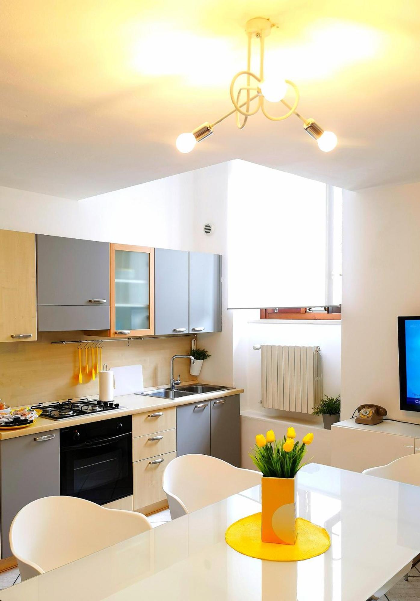 Old Town Apartment With Terrace - Live Love Lake Пескиера дел Гарда Екстериор снимка